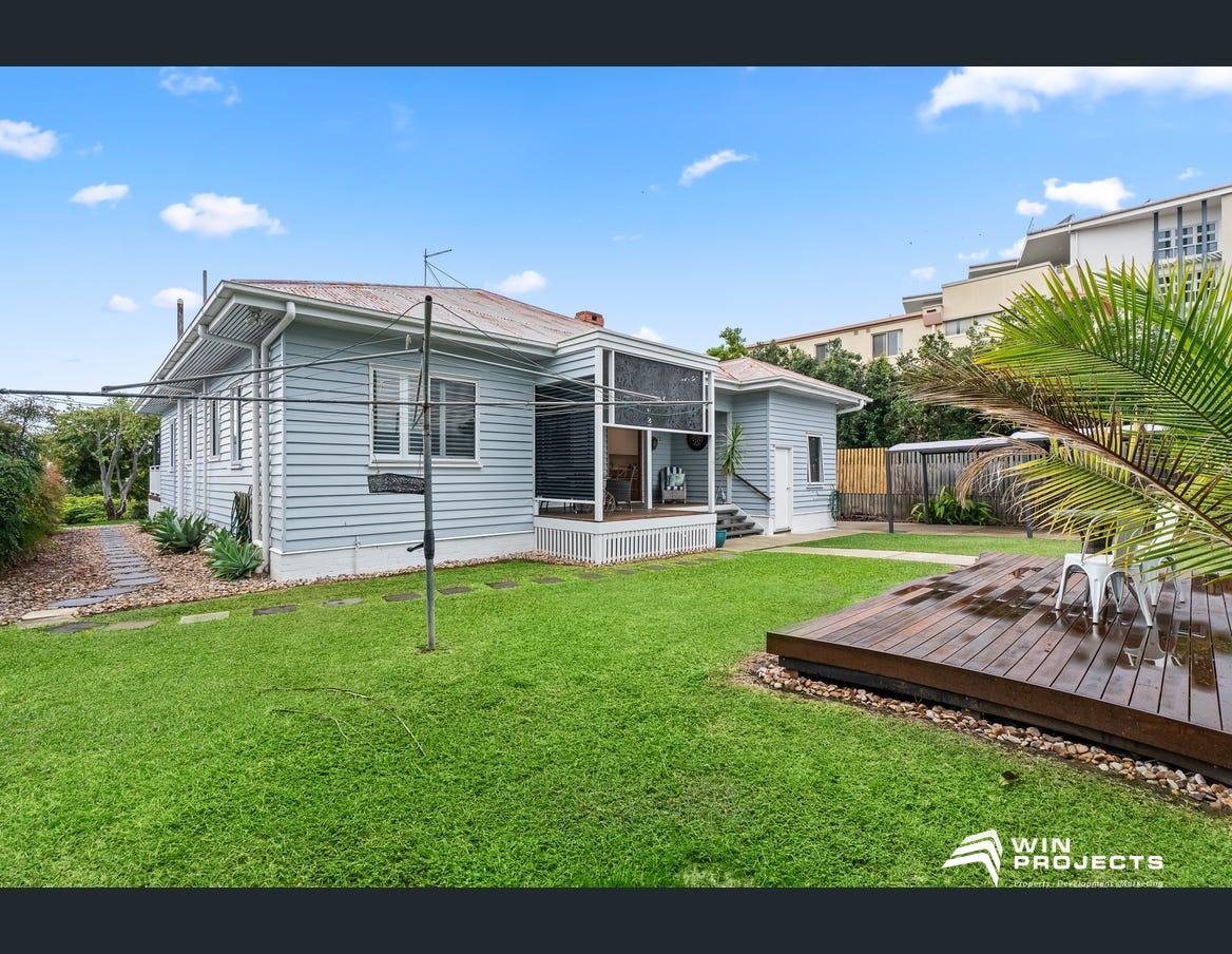 258 Esplanade & 42 Watson Street, PIALBA, QLD 4655 AUS